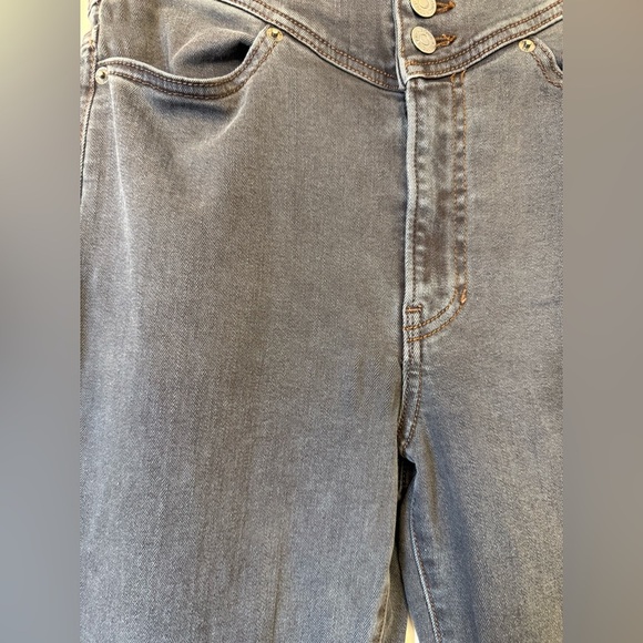 Veronica Beard Beverly Skinny Flare High Rise Jeans in Moonlight Size 29 - Picture 12 of 13